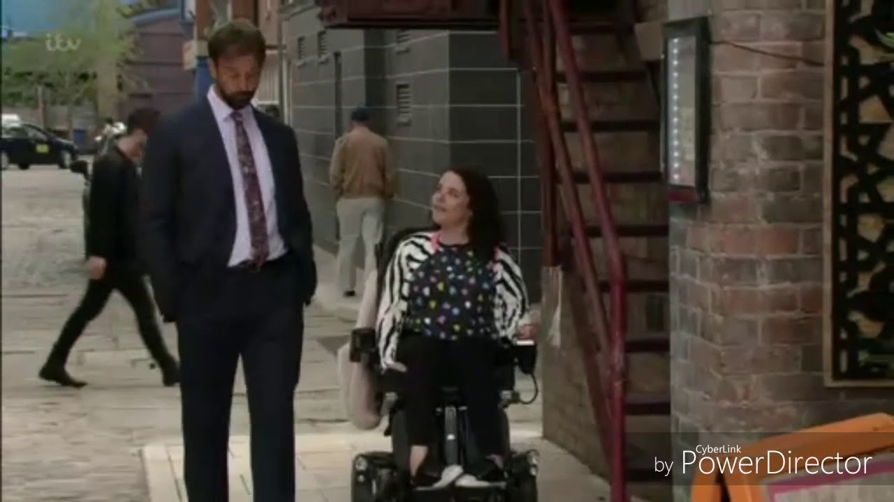 Coronation Street - Gary Gatecrash Derek and Izzy's Date & Tries to Warns Derek Off (20/9/19)