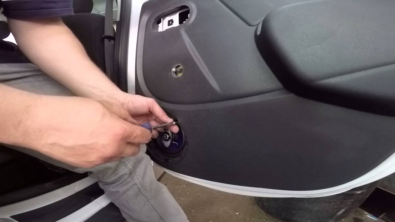 Renault Duster   disassembly door (разборка дверей Renault Duster )