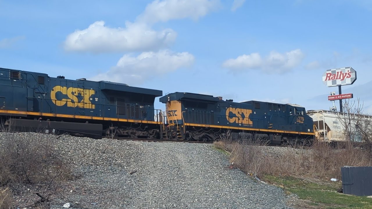 Southbound CSX mixed manifest coming off NS Dayton District 