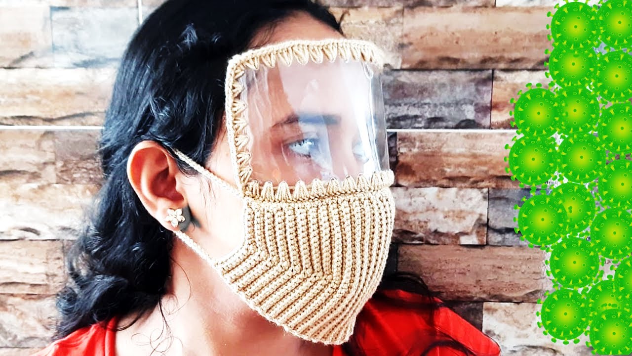 Cubrebocas con máscara protectora hecha de plástico reciclable y tejido a Crochet.