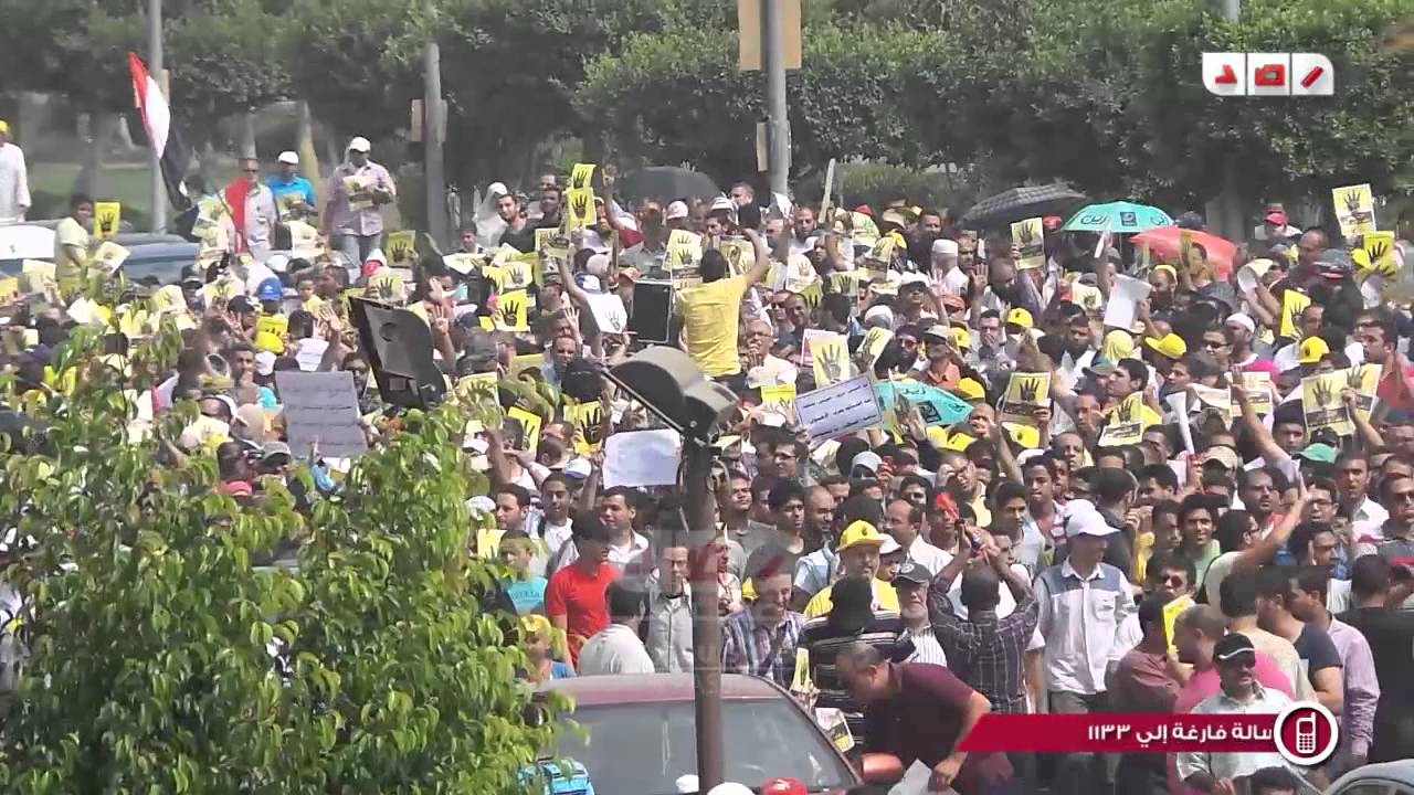 حشود ضخمة تخرج ضد الأنقلاب العسكرى بالقرب من ميدان رابعة العدوية