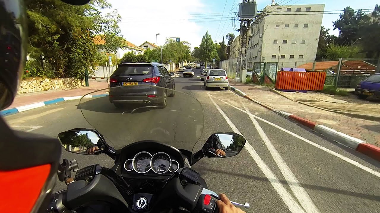 נסיעה עם גוי מקס 250 מתל אביב לצומת סביון -4K