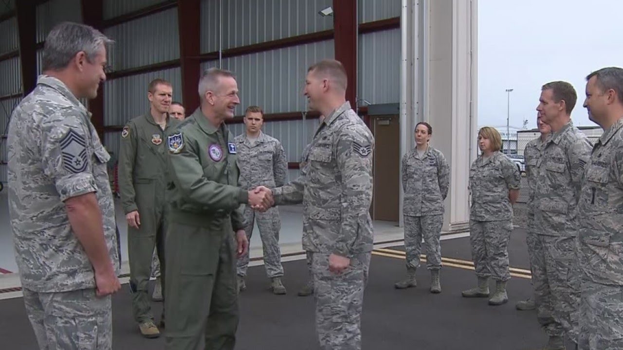 F-15 pilots honored for stolen Horizon Air response