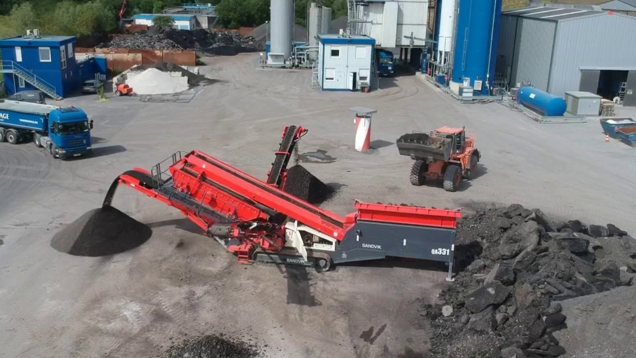 SANDVIK Siebmaschine QA335 Asphaltsiebung