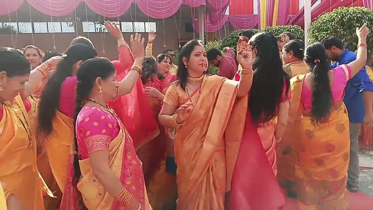 चंद्रबदनी ढोल दमाऊ टीम लेकर आयी बहुत बढ़िया प्रस्तुति एक बार जरूर सुने तो 9690045638 लाइक कमेंट शेयर
