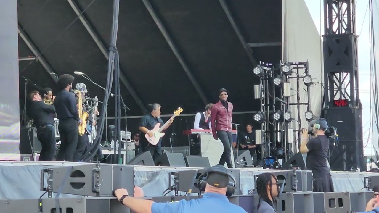 Aloe Blacc 