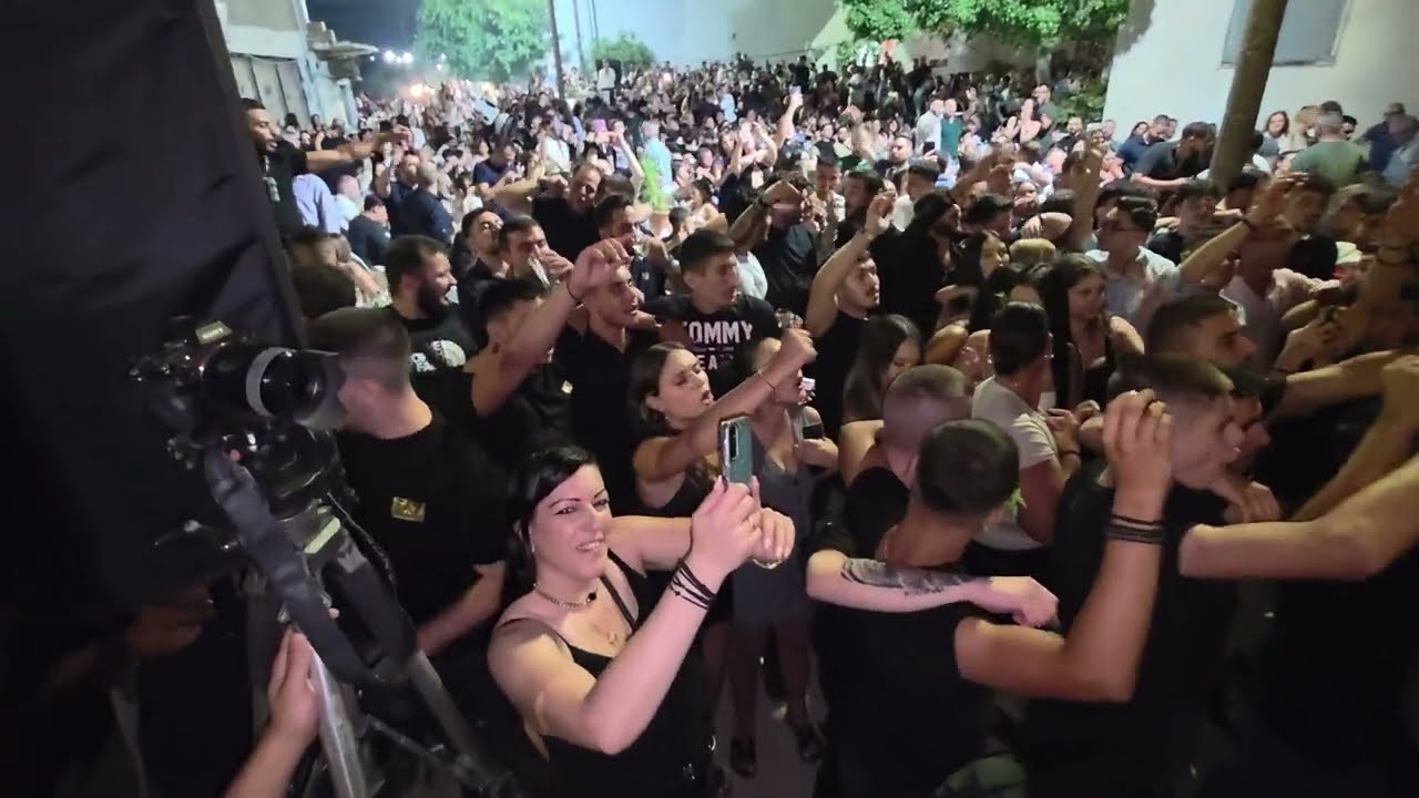 Ο λυράρης Γρηγόρης Σαμόλης Τσαλικάκι Ηράκλειο 16-07-2025