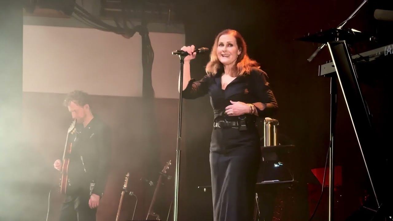 [2025-02-17] Alison Moyet - 