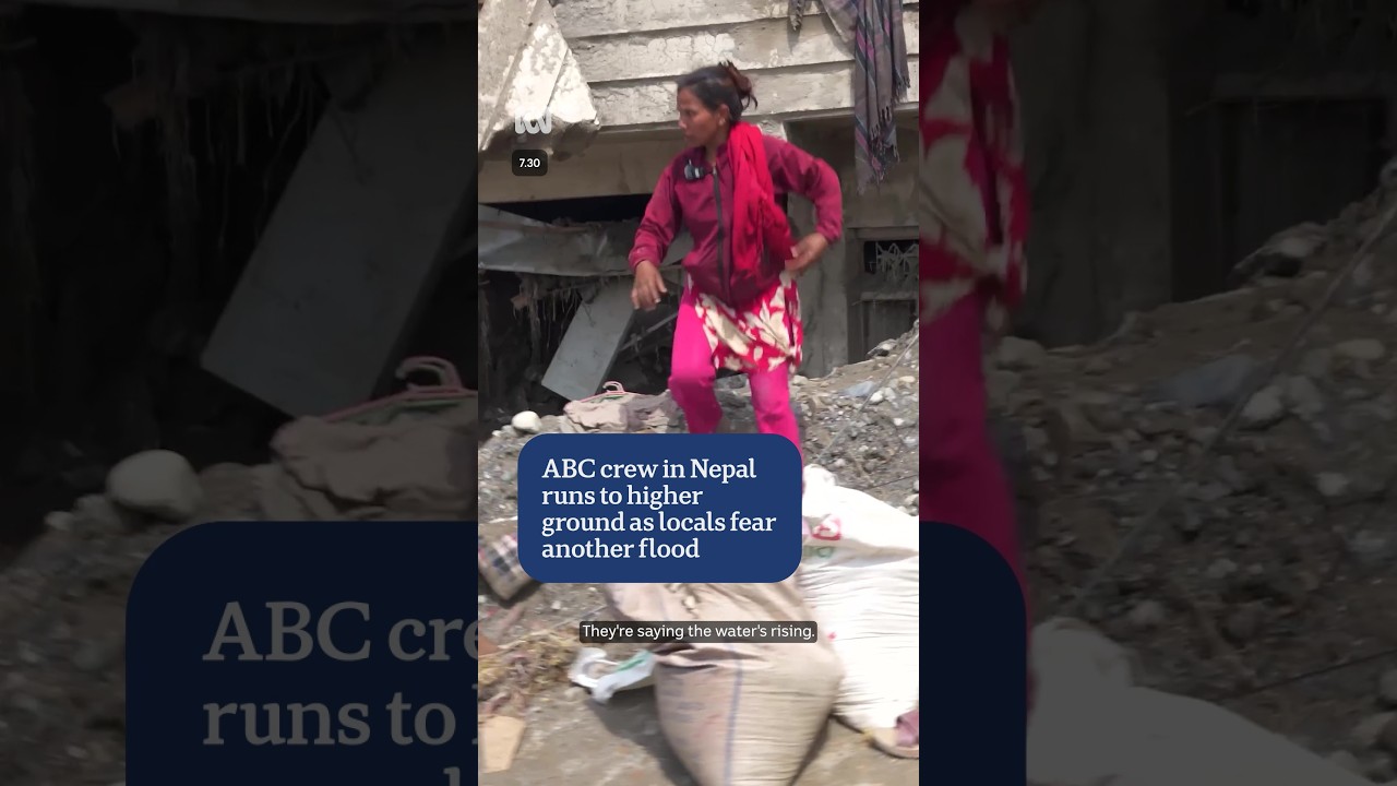 On the run to avoid feared flood in Nepal | ABC NEWS