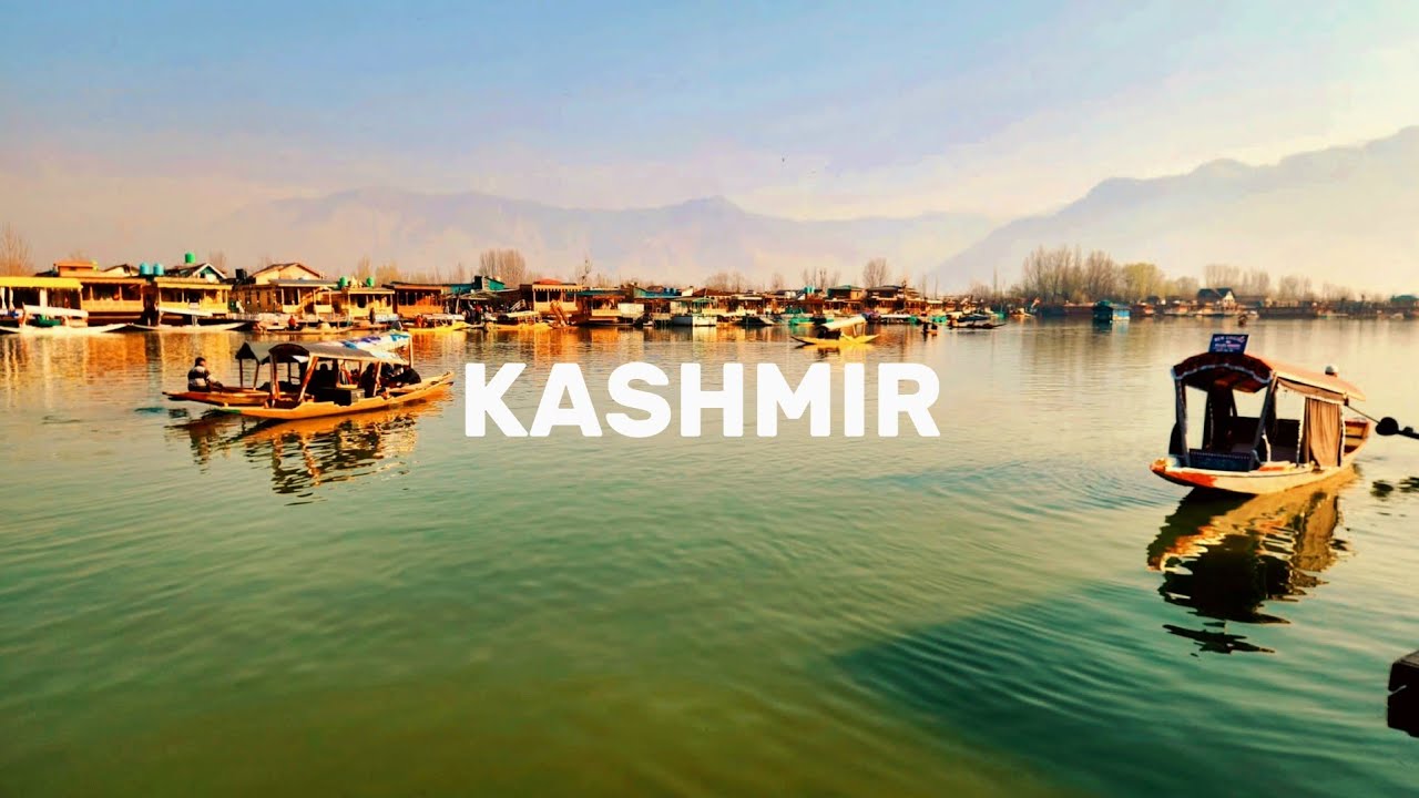 Houseboat Life on Dal Lake & Walking Through Srinagar 