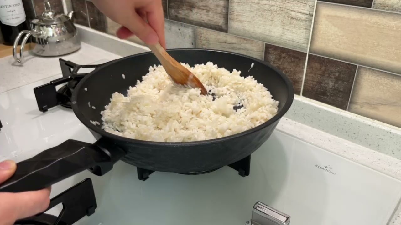 Midyesiz Midye Pilavı Olur mu? Şaşıracaksınız!