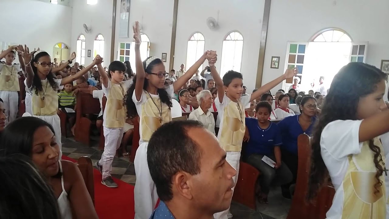 Apresentação da primeira Eucaristia 2015