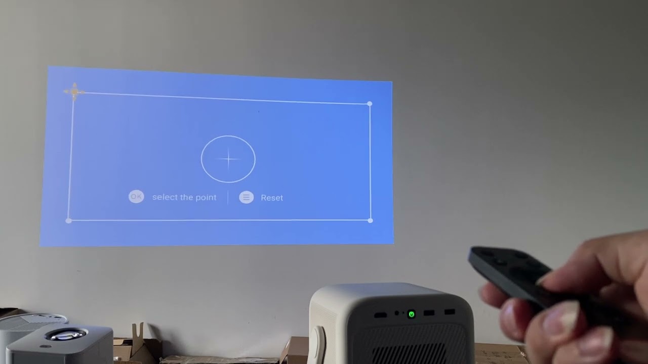 How to set manual corner keystone correction on the BYINTEK UFO U90 projector