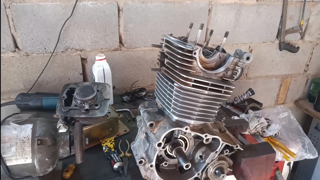 MOTOR Strada 200 ,MECANIO CORRE DELES , PORQUE????