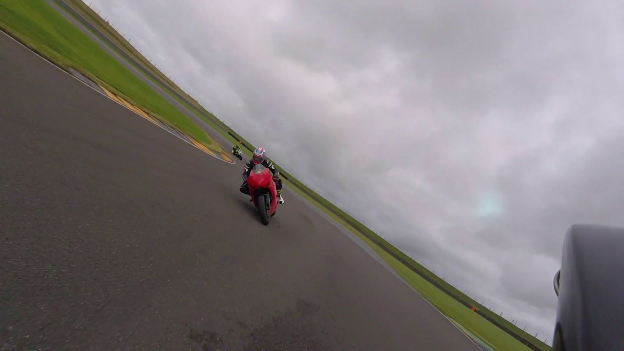 Anglesey International track day 28.09.19 R1 fast group vid 1