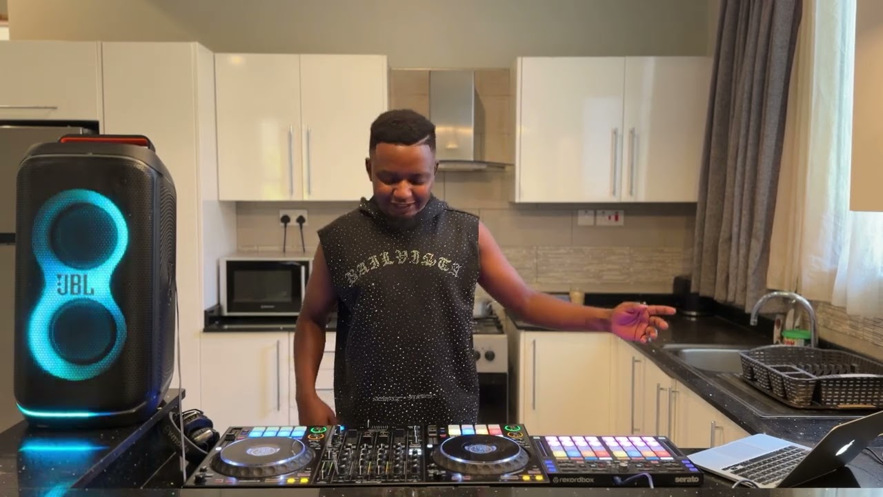 🔥 DJ RICBEATZ – AMAPIANO EXPERIENCE Mixtape🔥