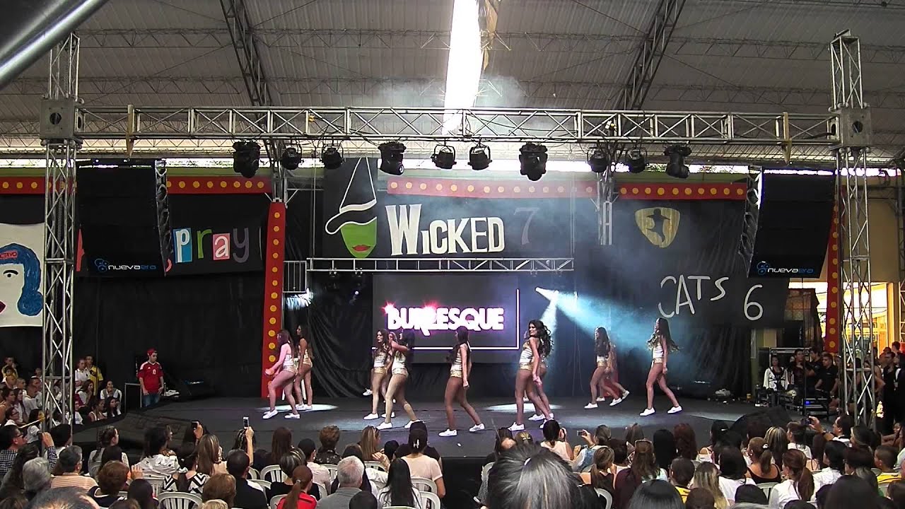 Colegio Colombo Britanico Costumbres 2014