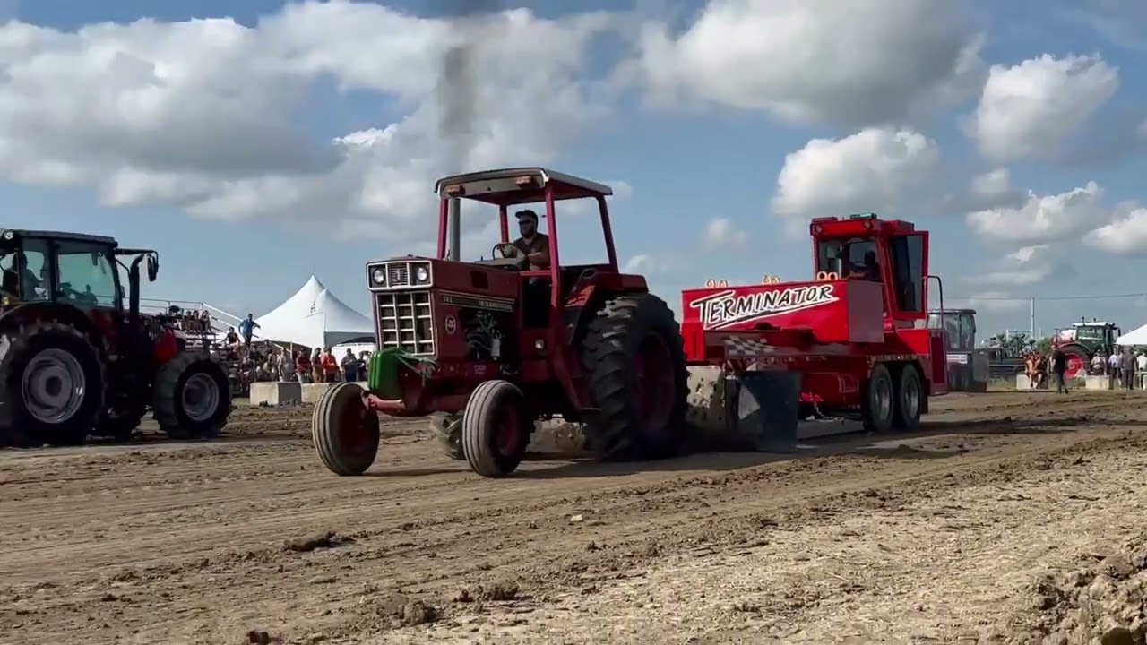 Really Good Run 😝 at Calixa-Lavallee Tractor Pull 2024 (Video By Felix Provost)