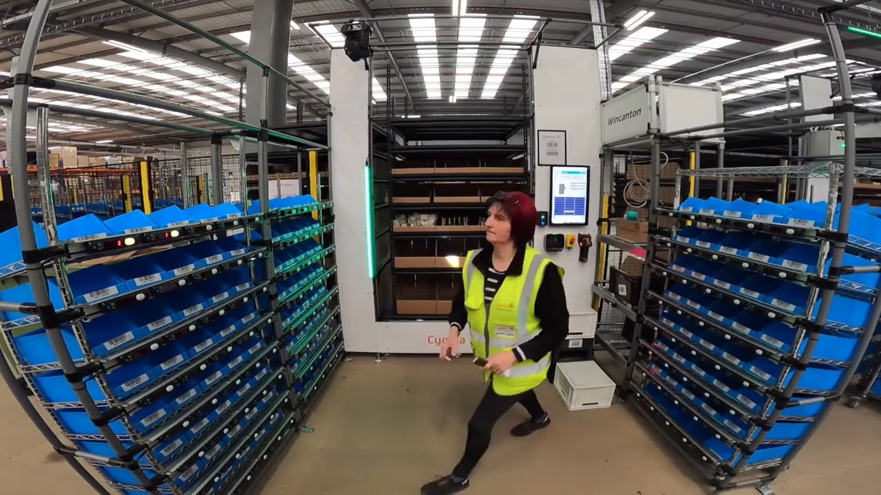 Autonomous Mobile Robot (AMR) eCommerce Order Picking | Wincanton