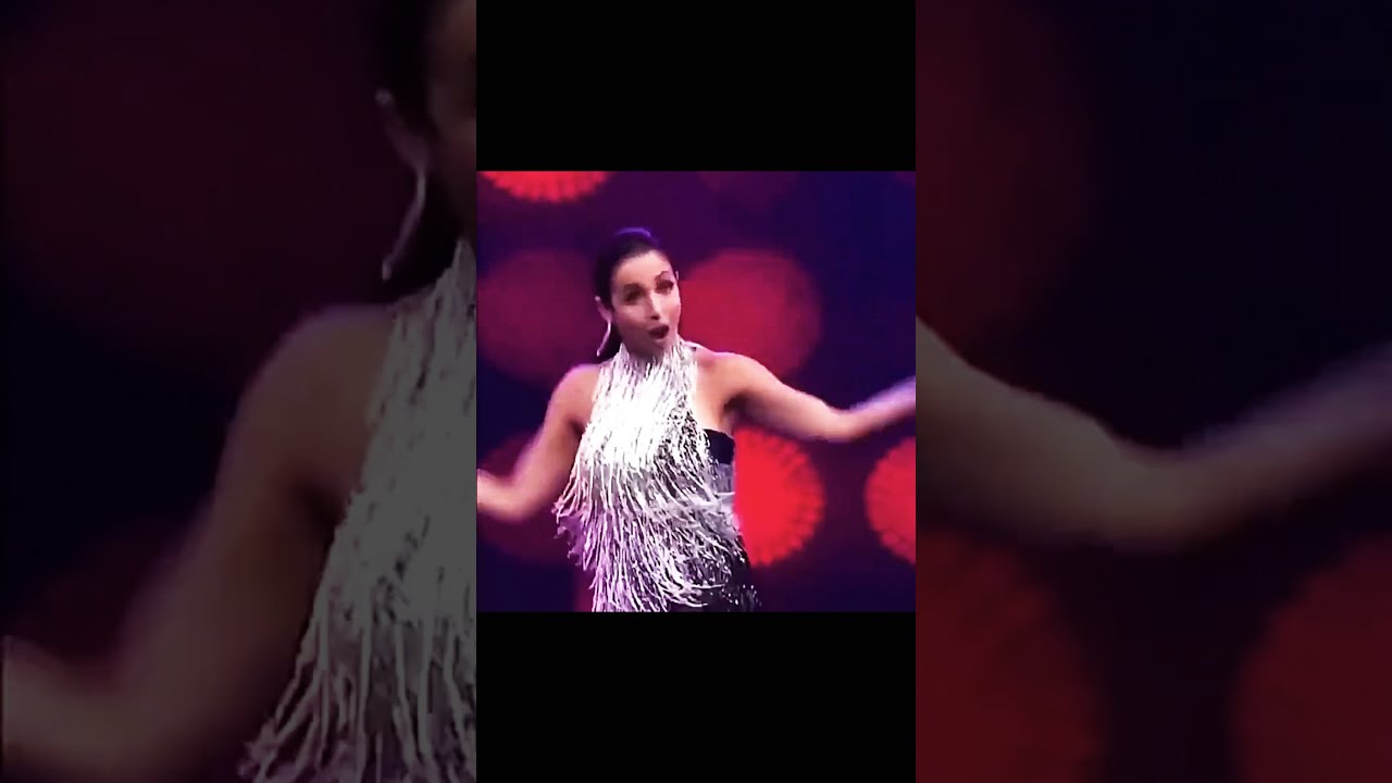#norafatehi & #malaikaarora dancing together ❤ set fire 🔥 at #filmfare2021