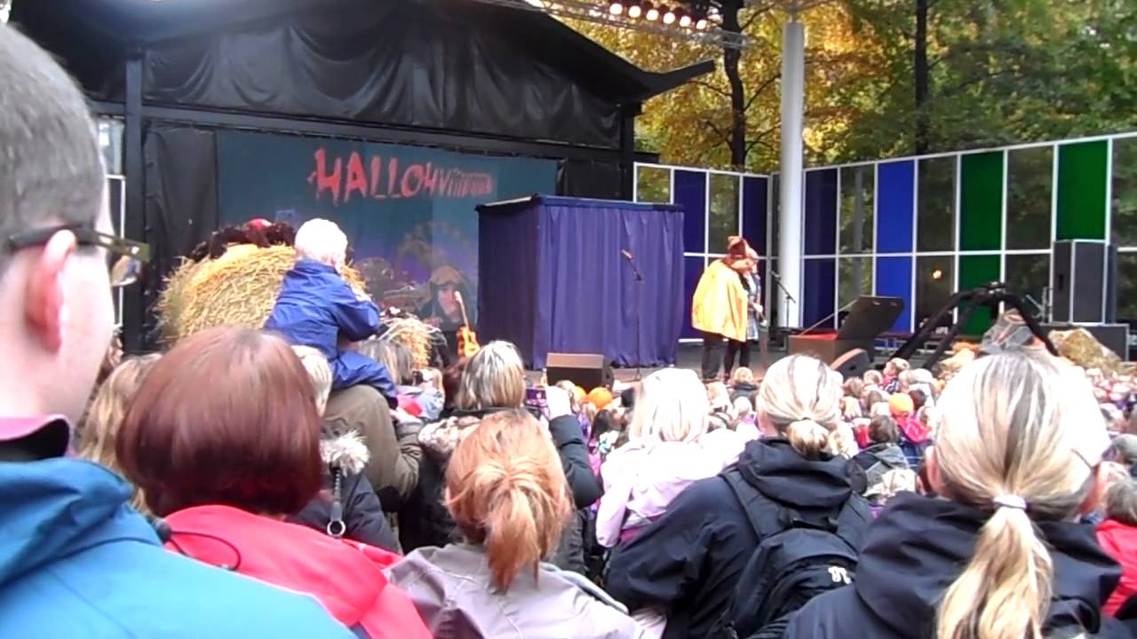 Lille.Nørd.Hallohviin.i.Tivoli.Friheden.19-10-2012.Part.1