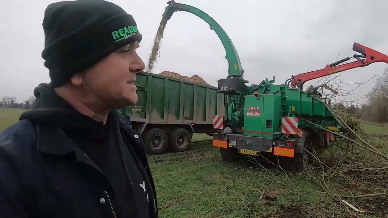 Big Jenz Chipper in Action