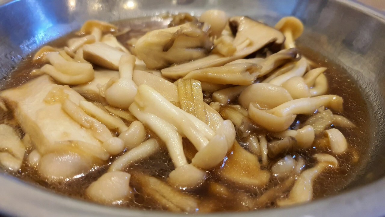 Stir-fry mixed mushroom