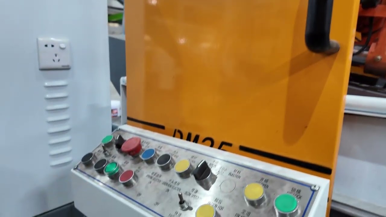 A video to introduce you to our 25-ton hot chamber die casting machine#diecastingmachine 