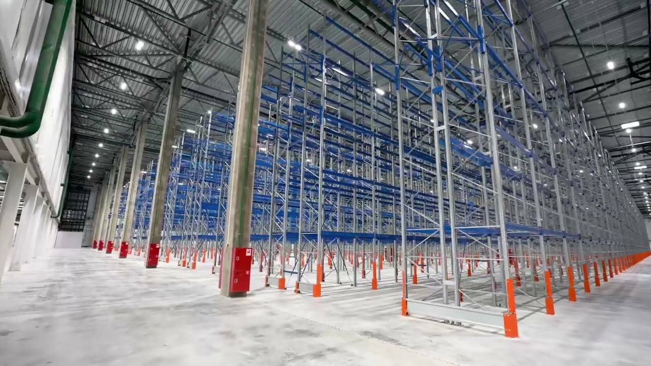 Как выглядит 44 тысячи паллетомест? Загляните внутрь!