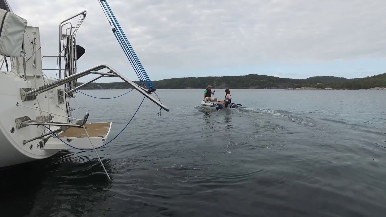 Båtsystem - Crane for the outboard