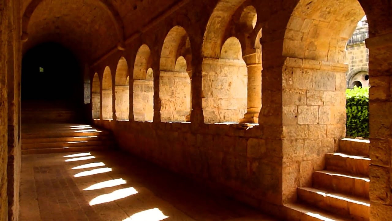 l'abbaye du Thoronet merveille de l'art cistercien