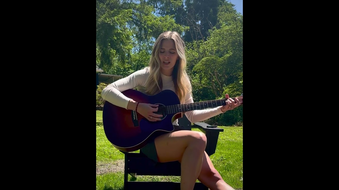 Top Of The World - The Chicks (Carrie Jones Acoustic Cover)