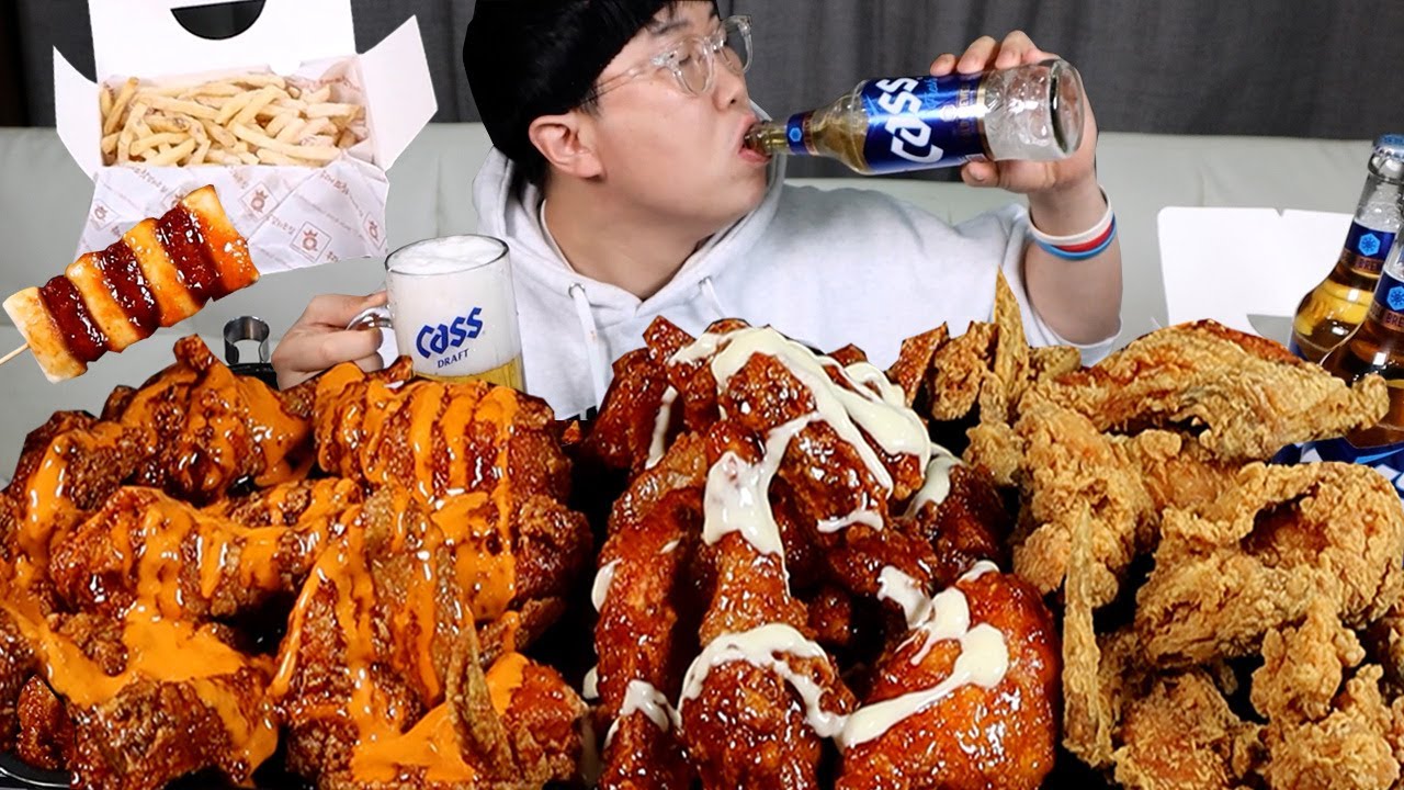 새로나온 맵달킹치킨.. 불닭마요킹소스 듬뿍.. 병맥주 2병 묵고 소떡소떡 흡입