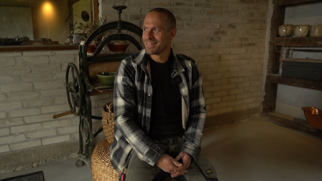 # 28 Skafferiet 2.0 och med hjälp av grabbarna fortsätter uppbyggnaden av trädgårdslandet.