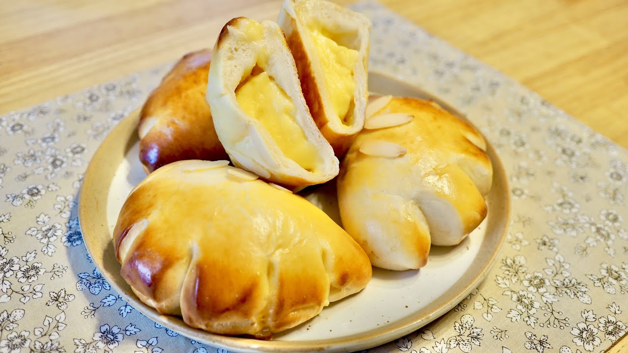Pan relleno de crema pastelera (クリームパン) / Bollo japonés【Receta】