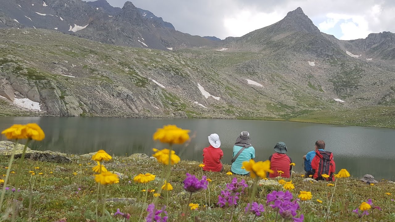 Kaçkar Dağları, Yukarı Kavrun Yaylası ile Büyükdeniz Gölü (2915 metre ) Arası Doğa Yürüyüşü