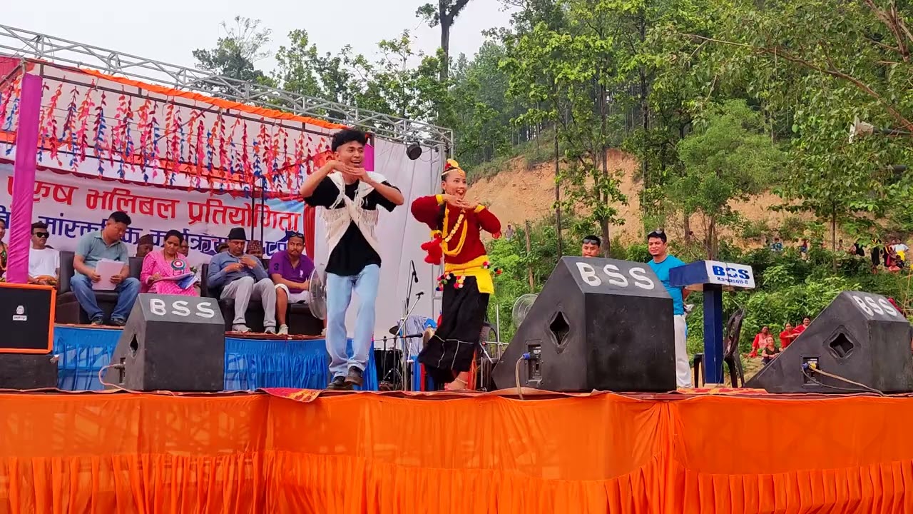 Nepali remix dance 🇳🇵#goviral #keeploving #dancecover