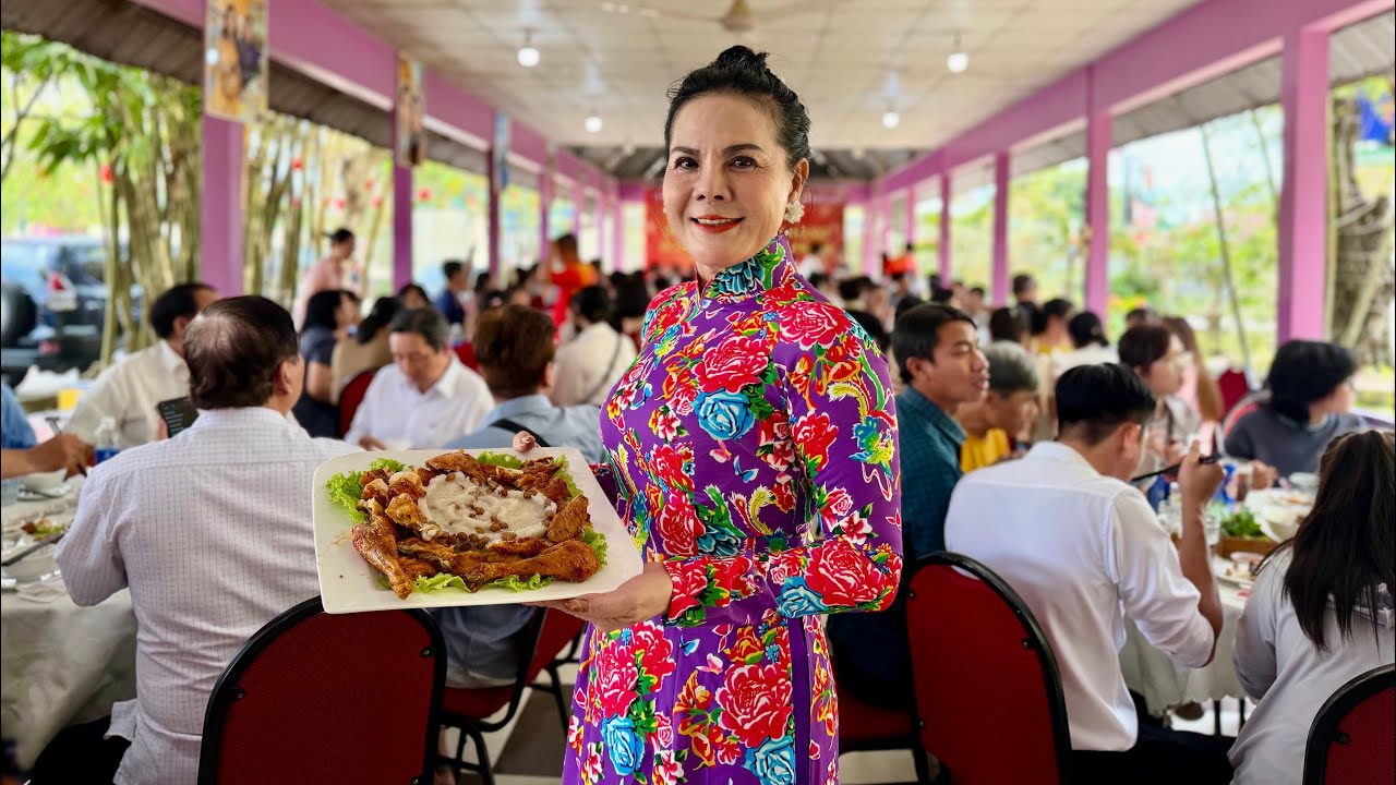 TIỆC TẤT NIÊN KHÁCH HÀNG & KHUNG CẢNH QUÁN NHI DỊP CUỐI NĂM