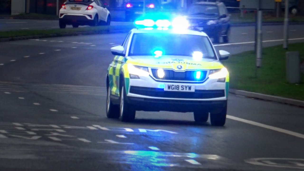 Skoda Kodiaq Ambulance Responding with Two Tone Sirens