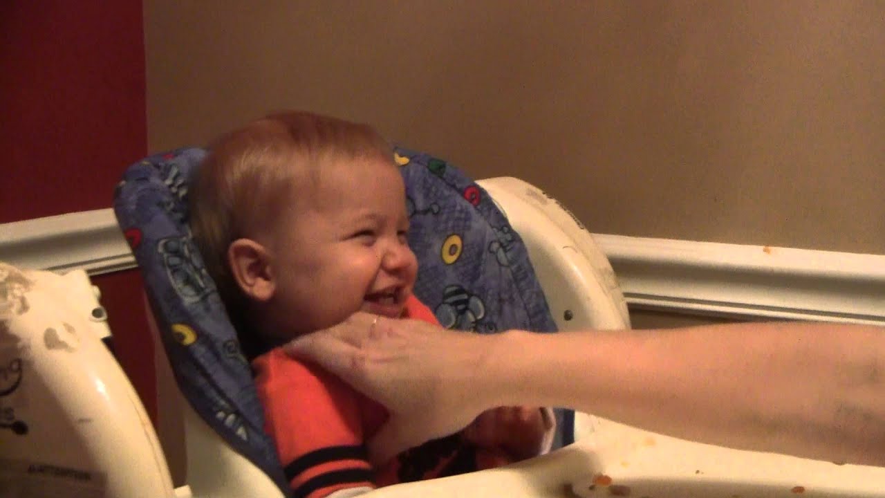 Baby saying tickle!