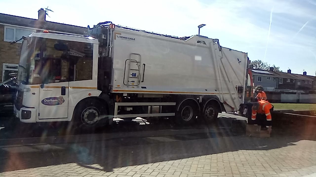 Binmen at 9:30am. XJL