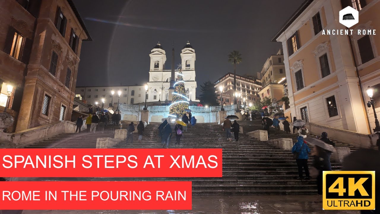 Spanish Steps at Christmas 🌧️🎄 | Rome in the Pouring Rain