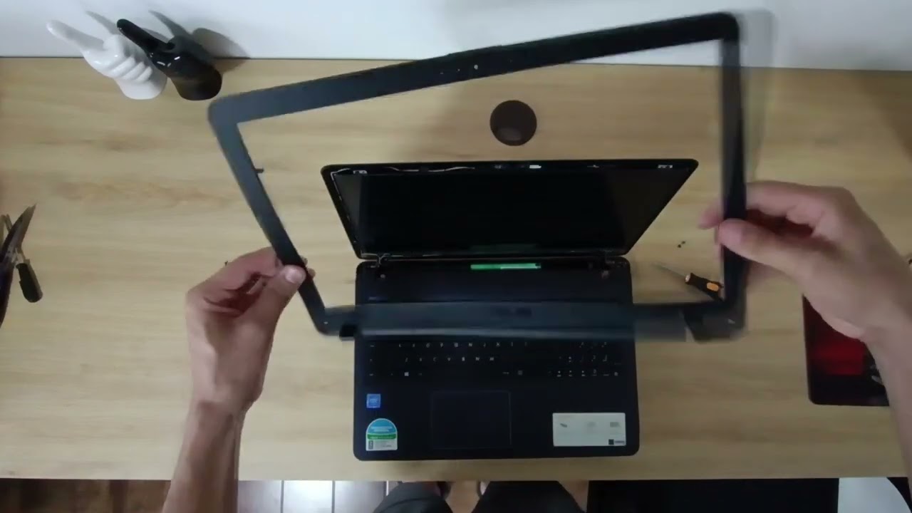 Trocar a Tela Notebook Asus (X540MA, X543MA, X543M) - Tela Preta