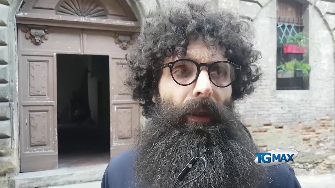 Cedono due travi del tetto, sgomberato palazzo a Lanciano