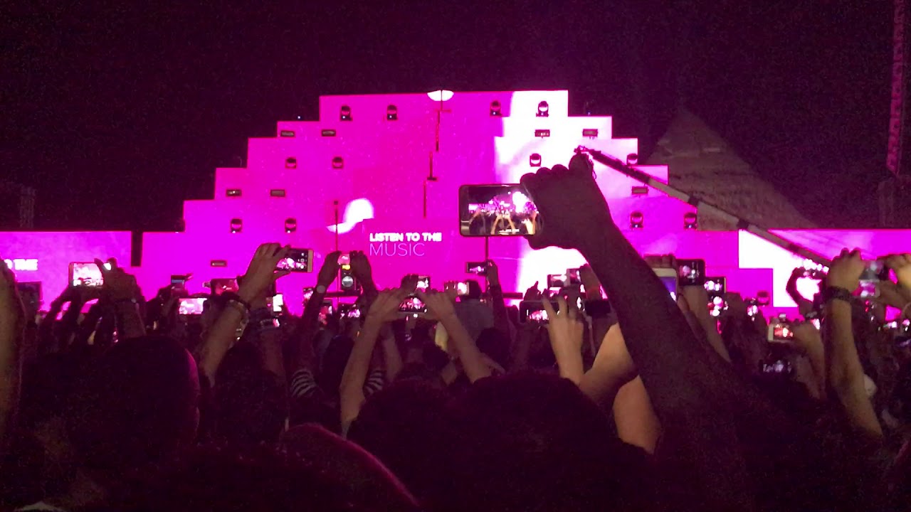 Armin Van Buuren's intro at FSOE500