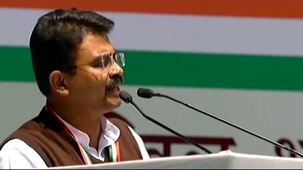 President of Indian Youth Congress- Rajiv Satav addressing AICC Session in New Delhi