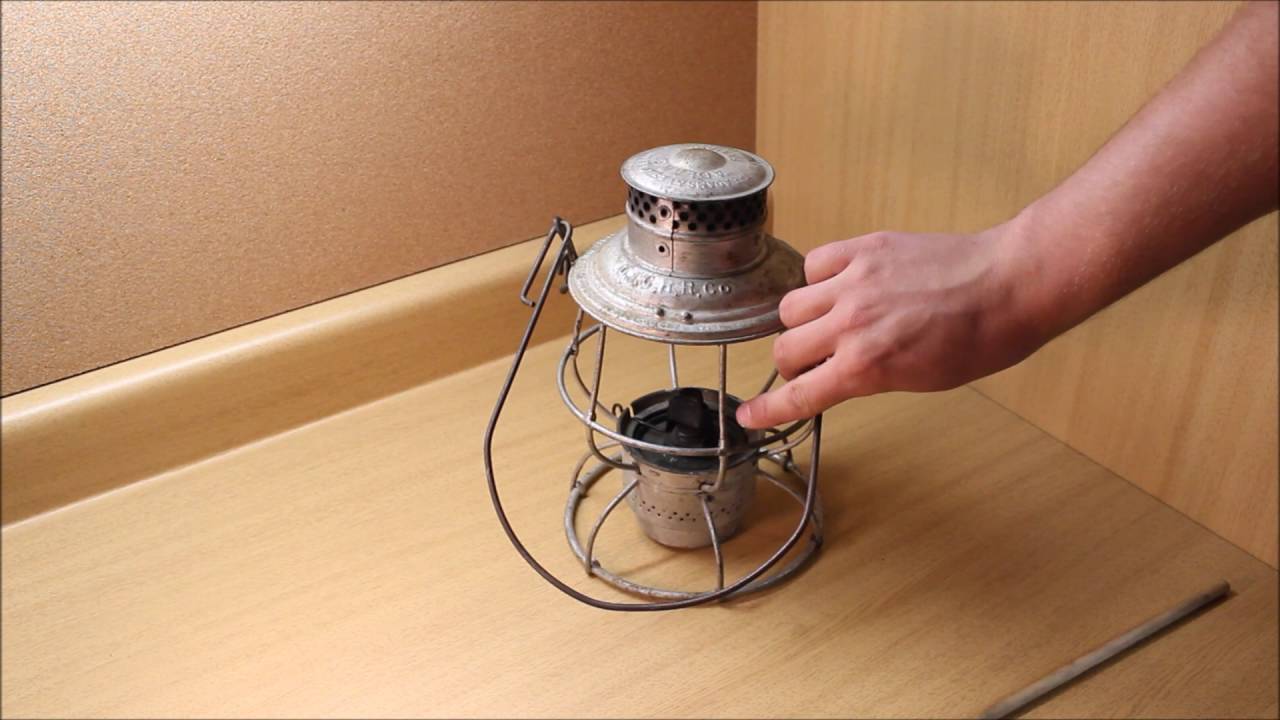 Adlake Reliable tall globe railroad lantern