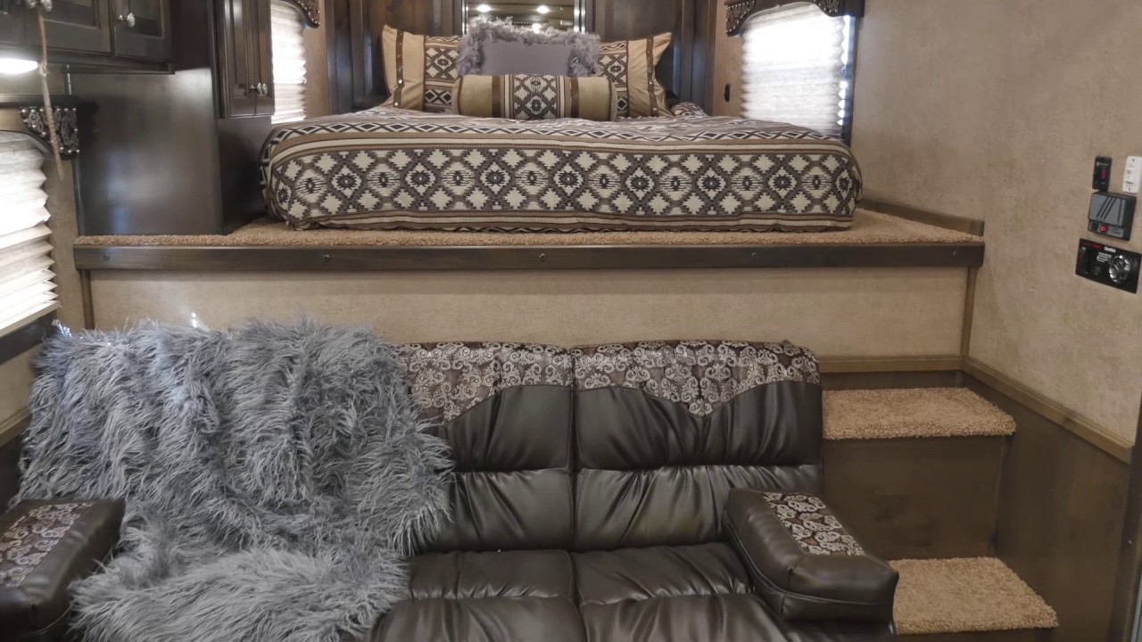 2017 4-STAR 3 Horse 15ft sw Trail Boss LQ w/Slide at Olympia Luxury Coaches