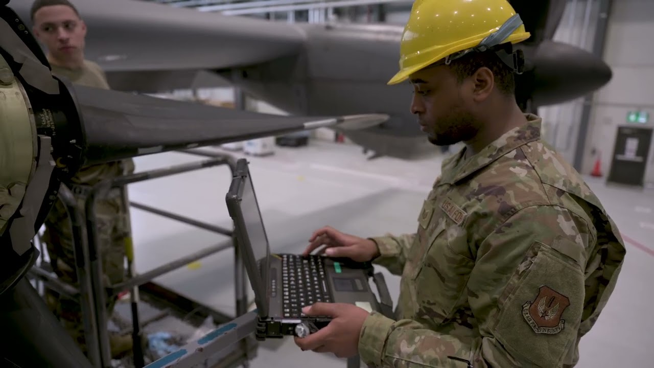 This is how mechanics replace a C 130J aircraft engine at Ramstein Air Base