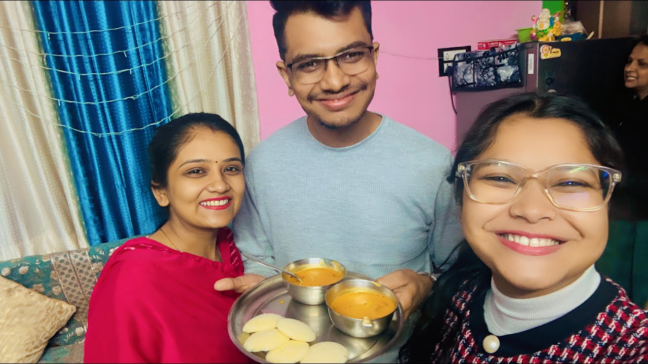 Bhai Bhabhi Ne Milke Banai Idli Sambhar 😋 | Daily Vlog 152